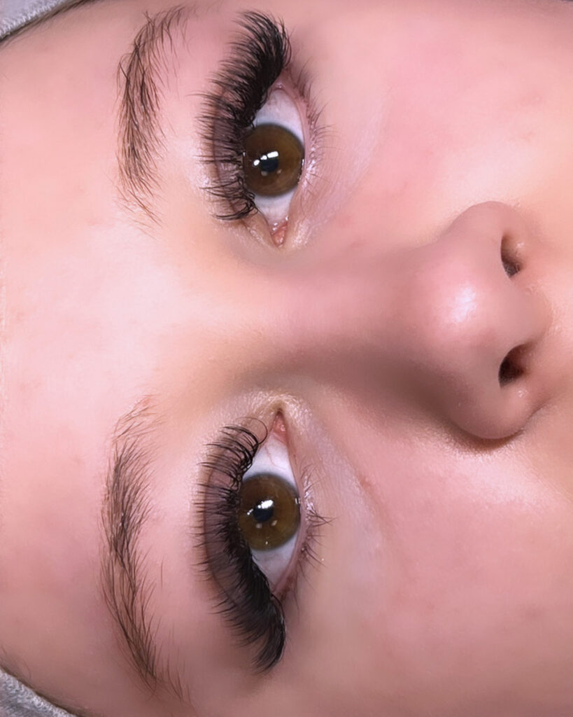 Jinis Beauty Nagelstudio und Wimpernstudio Bietigheim-Bissingen